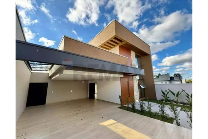 Casa Pierre -Casa nova na Cidade Nova - 3 suítes