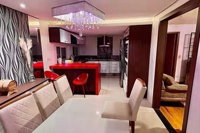 Casa com 4 Dormitórios, Espaço Gourmet e Salão de Festas no Bairro Annes